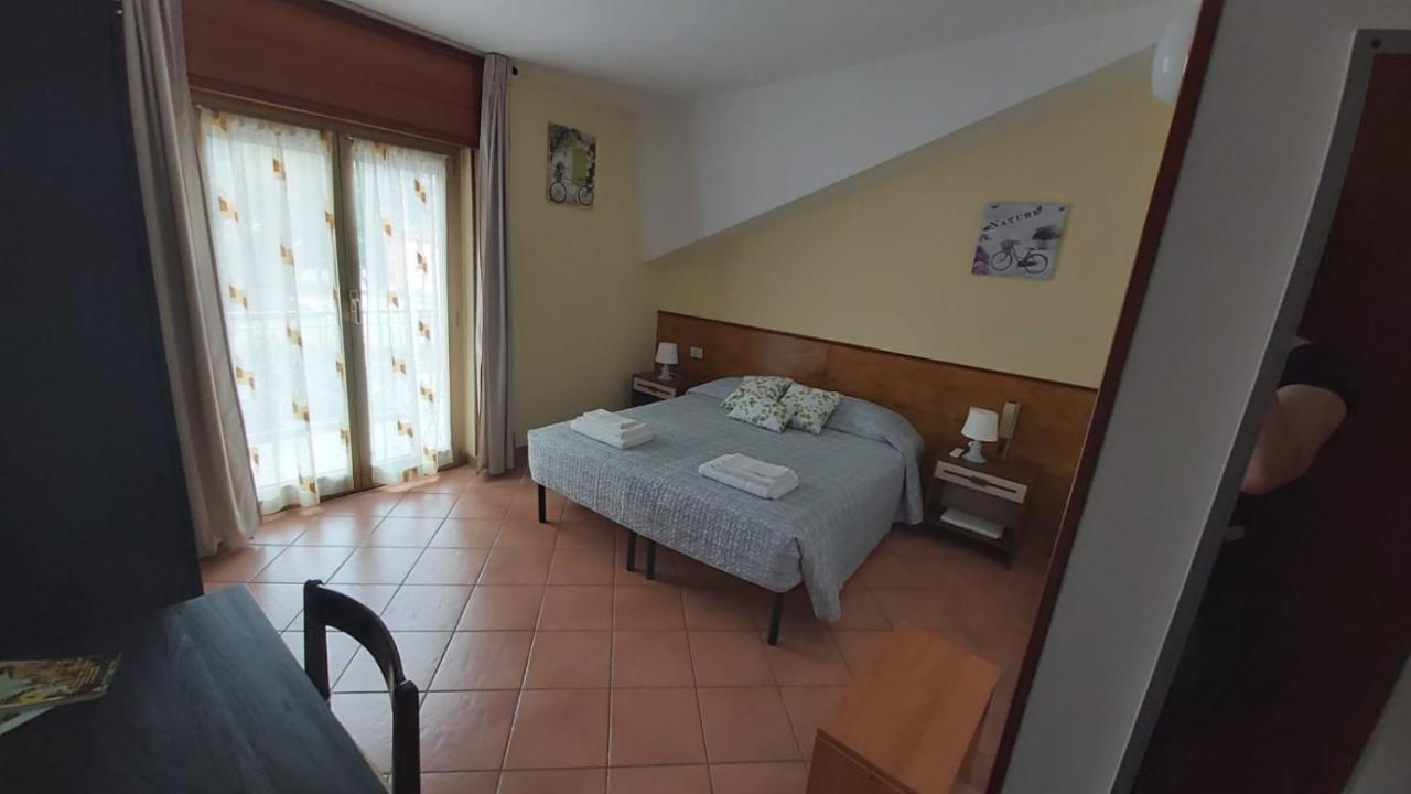 Orso Momo Hotel Calizzano ภายนอก รูปภาพ